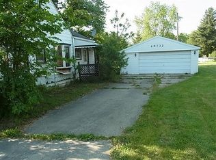46832 McBride Ave, Van Buren Township, MI 48111