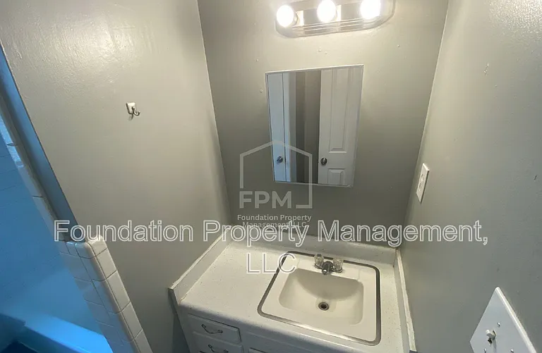2582 Capewood Dr — Photo 23