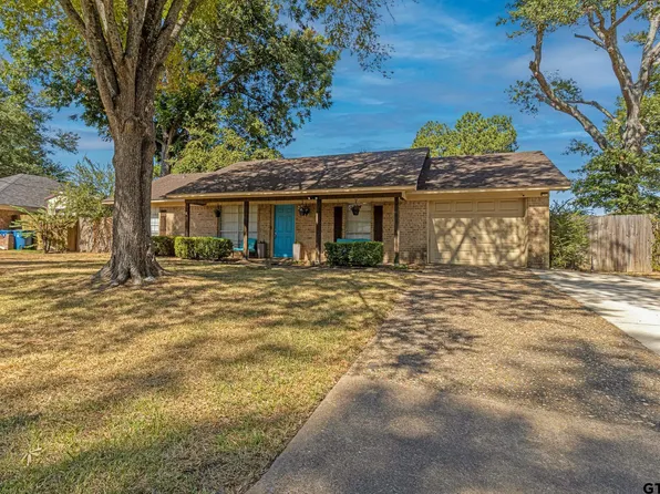 305 Lakeview St, Whitehouse, TX 75791