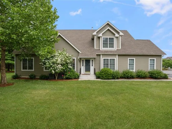 50 Seal Island Rd, Bristol, RI 02809