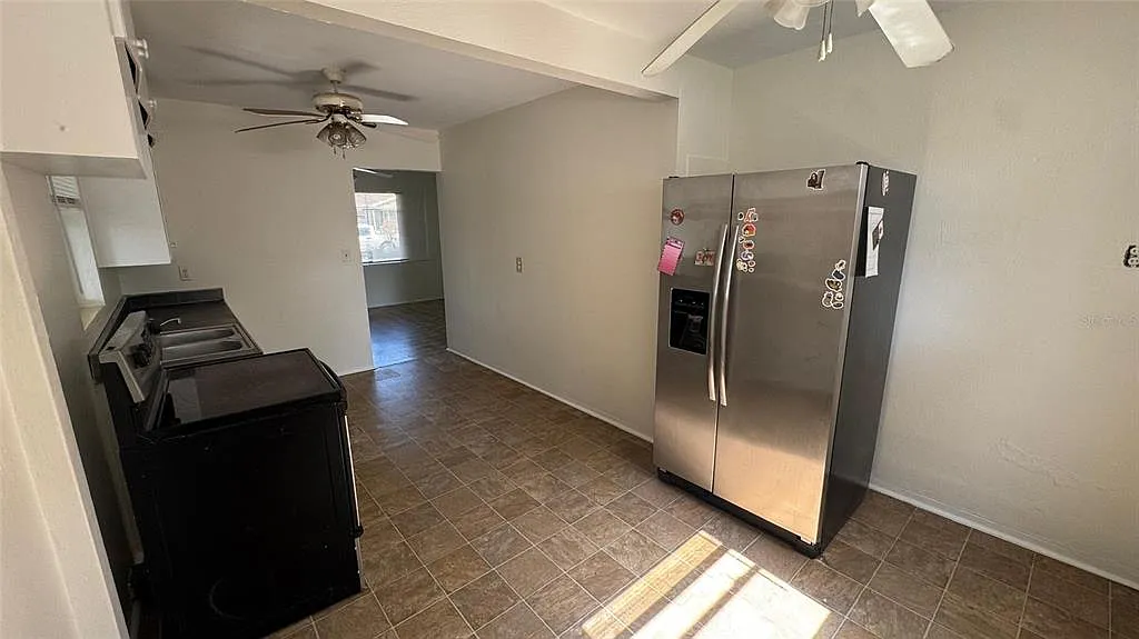 2 bed, 1.0 bath, 889 sqft, $1,850 — Photo 3