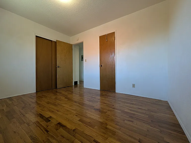 1607 K Ave #1607 — Photo 7