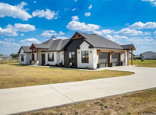 452 Farmstead, Seguin, TX 78155