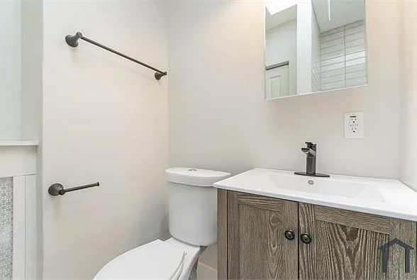 5745 Hunter St — Photo 7