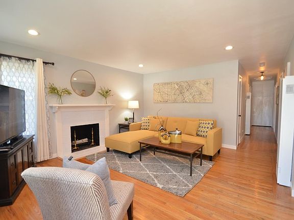 3rd image of 3362 Joanne Ave
