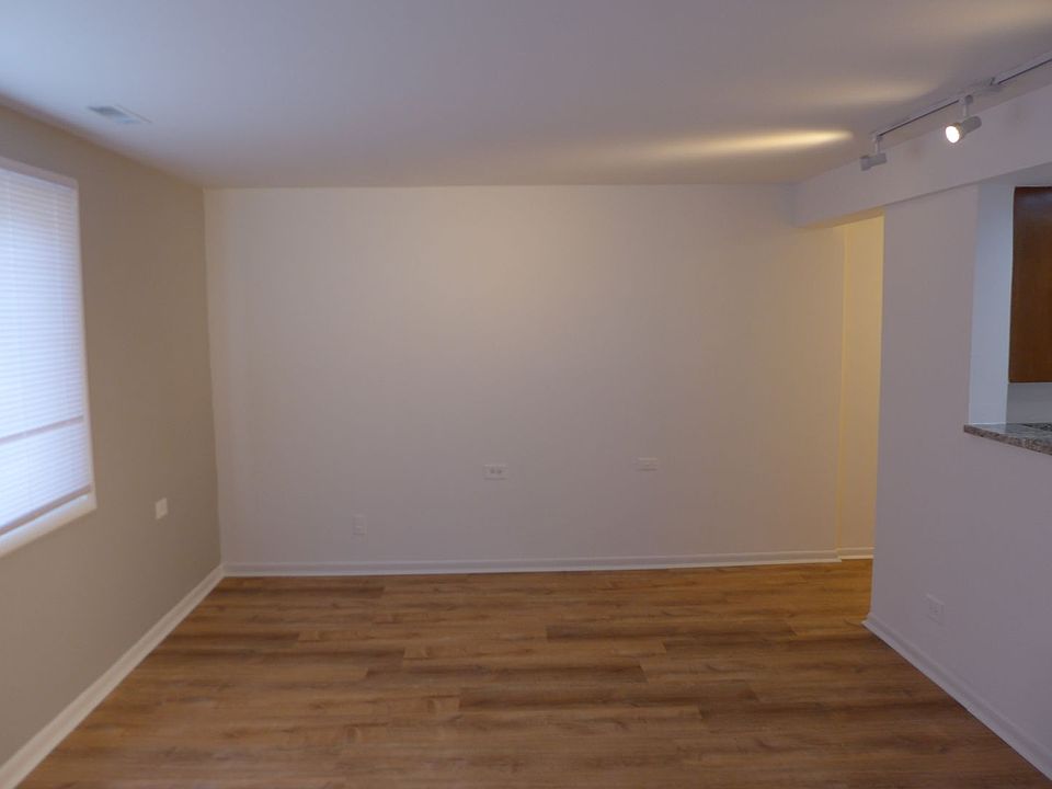 Building Photo 5