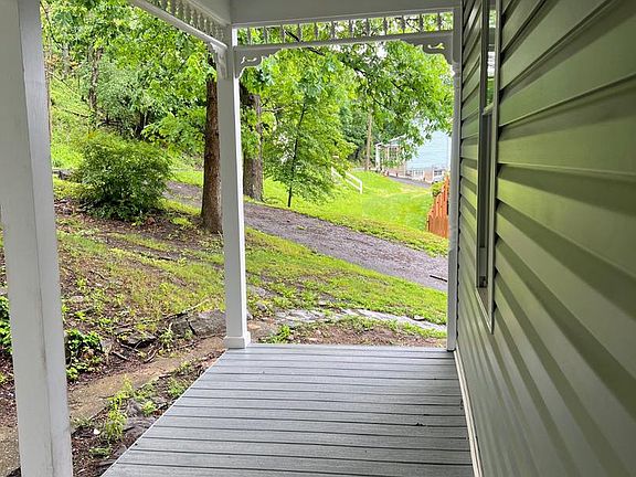 5th image of 1034 Shades Ln
