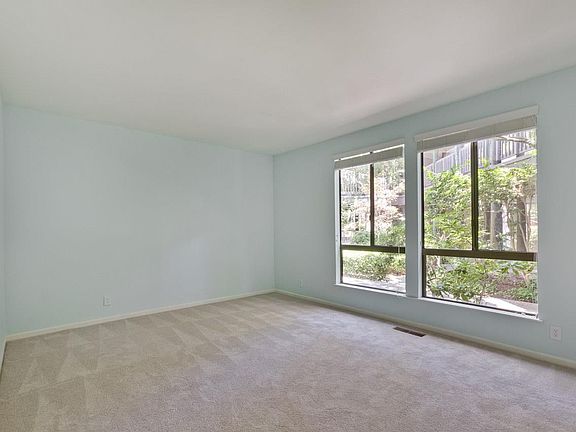 3rd image of 58 Mansion Ct