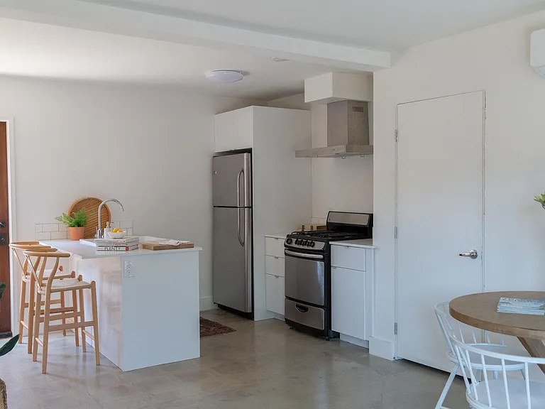 5525 Media Dr #1 — Photo 3