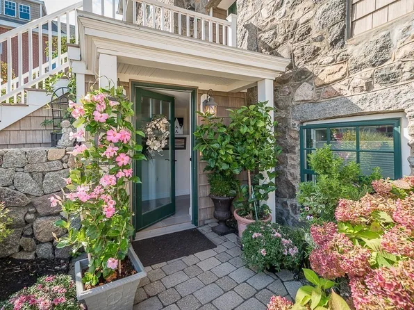 152 Water St Unit 9, Danvers, MA 01923