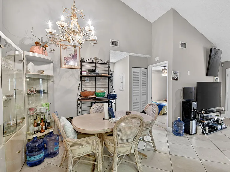 4191 S 57th Ave #G — Photo 19