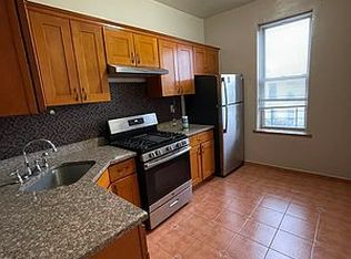 535 72nd St FLOOR 3, Brooklyn, NY 11209