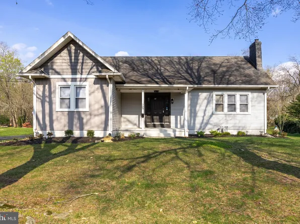 339 N Broad St, Clayton, NJ 08312