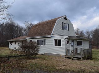 242 Pinewoods Rd, Melrose, NY 12121