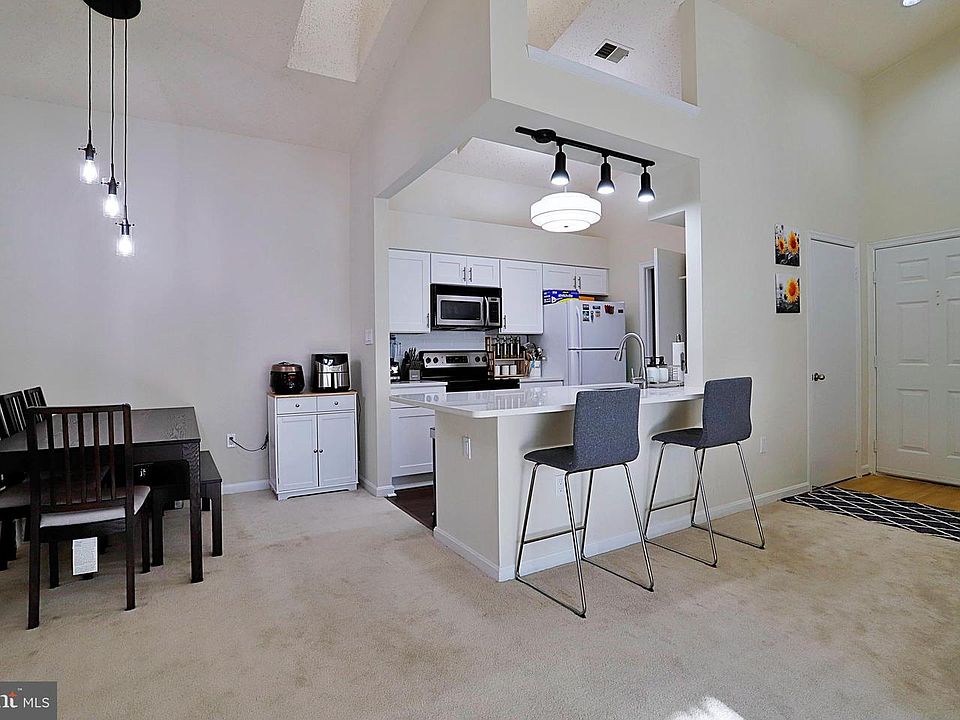 1st image of 7701 Lafayette Forest Dr APT 31