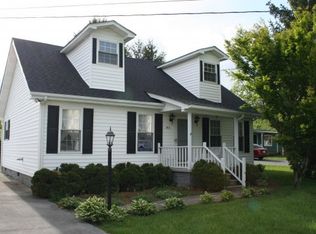 303 Sawdust Trl, Roan Mountain, TN 37687