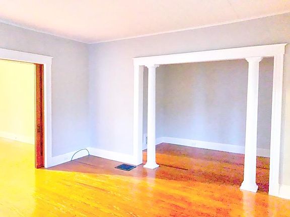 4th image of 3927 Hazel Ave #1