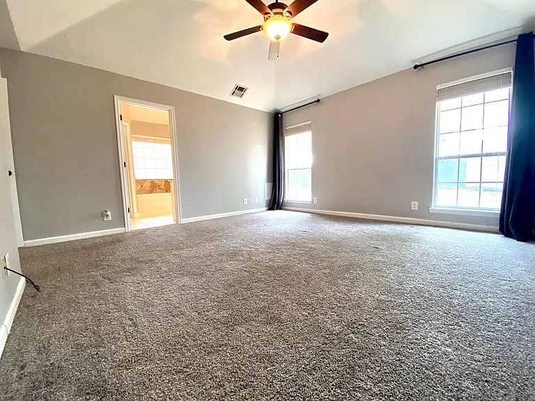 1020 Pruett Dr — Photo 6
