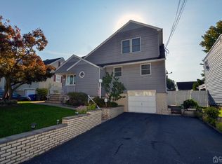 20 McGuire St, Metuchen, NJ 08840