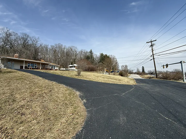 3900 S Main St — Photo 18