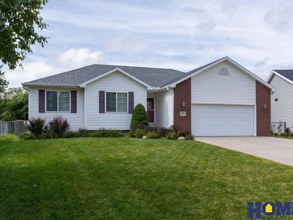 5425 W Greenfield St, Lincoln, NE 68521