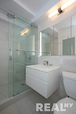 Rented by REAL New York | media 4