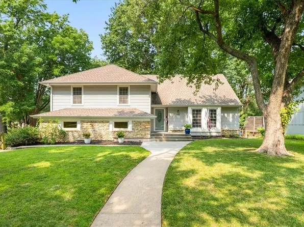 9932 Melrose St, Overland Park, KS 66214