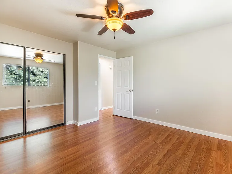 623 Harvest Rd — Photo 15
