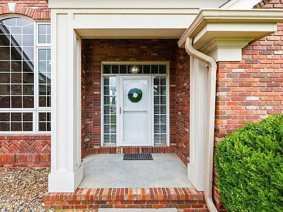 2nd image of 17660 Newberry Cir