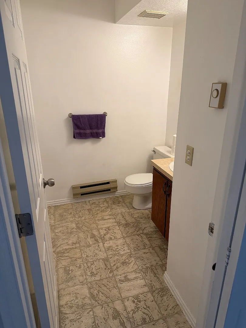 1127 9th W - Apt. C — Photo 2