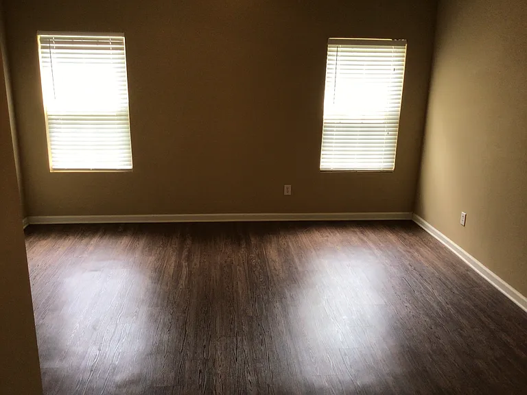 1045 Brookgreen Ln — Photo 5