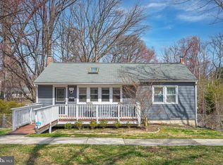 12 Grandin Cir, Rockville, MD 20851