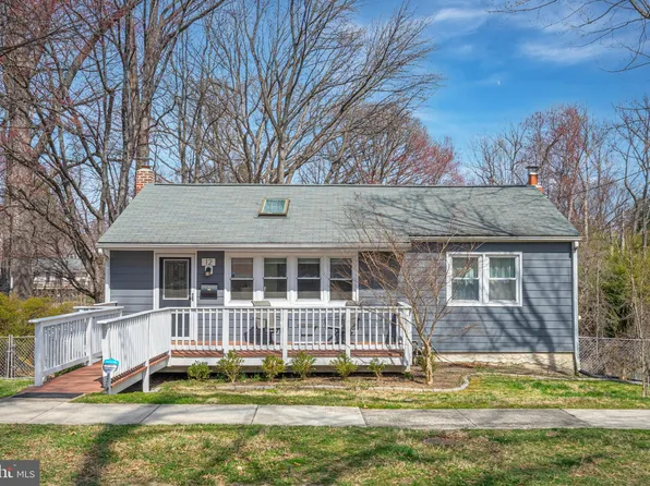 12 Grandin Cir, Rockville, MD 20851