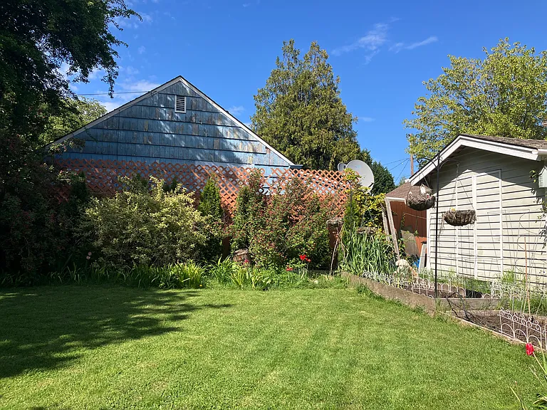 1103 Adele St — Photo 19