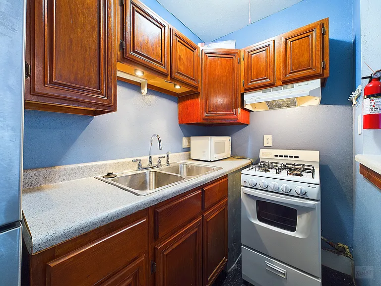 3006 Duval St #3 — Photo 7
