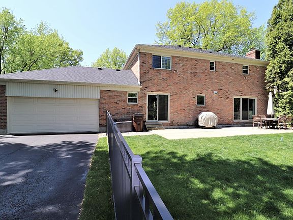 3rd image of 10712 Old Pond Dr