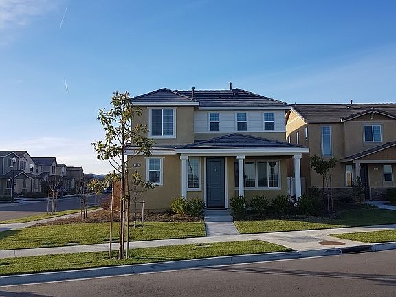 2nd image of 3451 Kings Canyon Dr