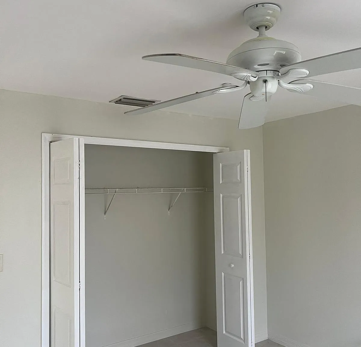 3 bed, 1209 sqft, $1,900 — Photo 4