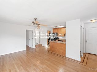 7610 N Rogers Ave APT 104, Chicago, IL 60626