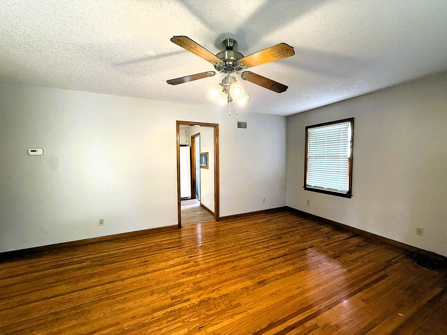 2 bed, 830 sqft, $975 — Photo 4