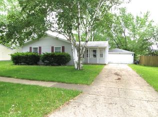 1921 Bristol Cir, Carpentersville, IL 60110