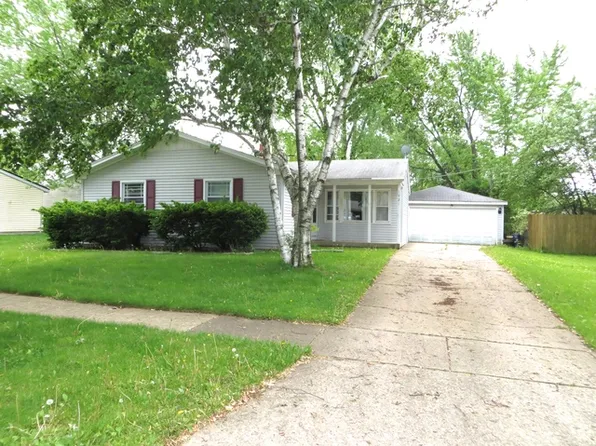 1921 Bristol Cir, Carpentersville, IL 60110