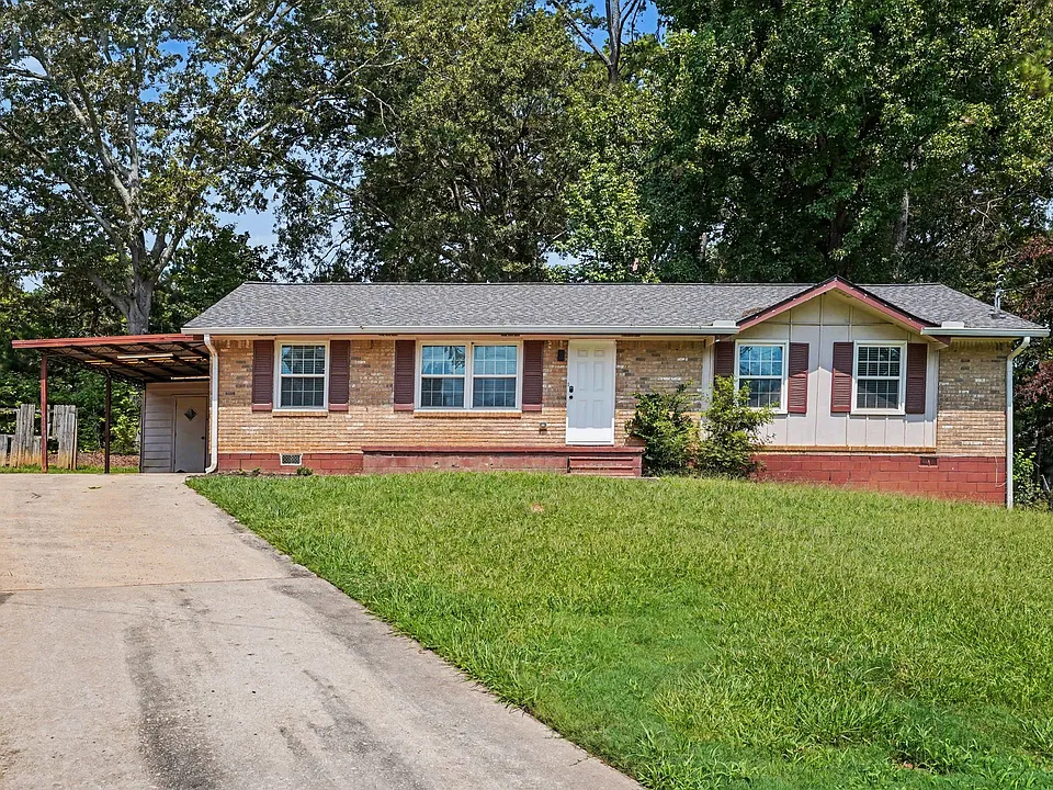 312 W Downing Ct