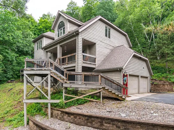 W5190 Birchwood LANE, La Crosse, WI 54601