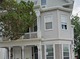 106 Taylor St, Providence, RI 02907