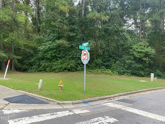 2nd image of 401 Tyler Run Dr #2