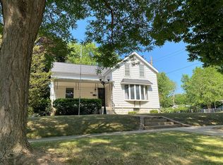 2040 Melrose St, Rockford, IL 61103