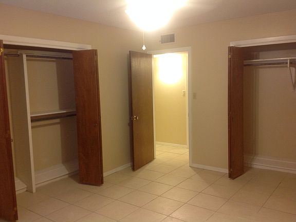 3rd image of 1607 Primrose Ave