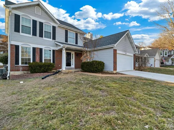 15 Rockwood Place Ct, Eureka, MO 63025