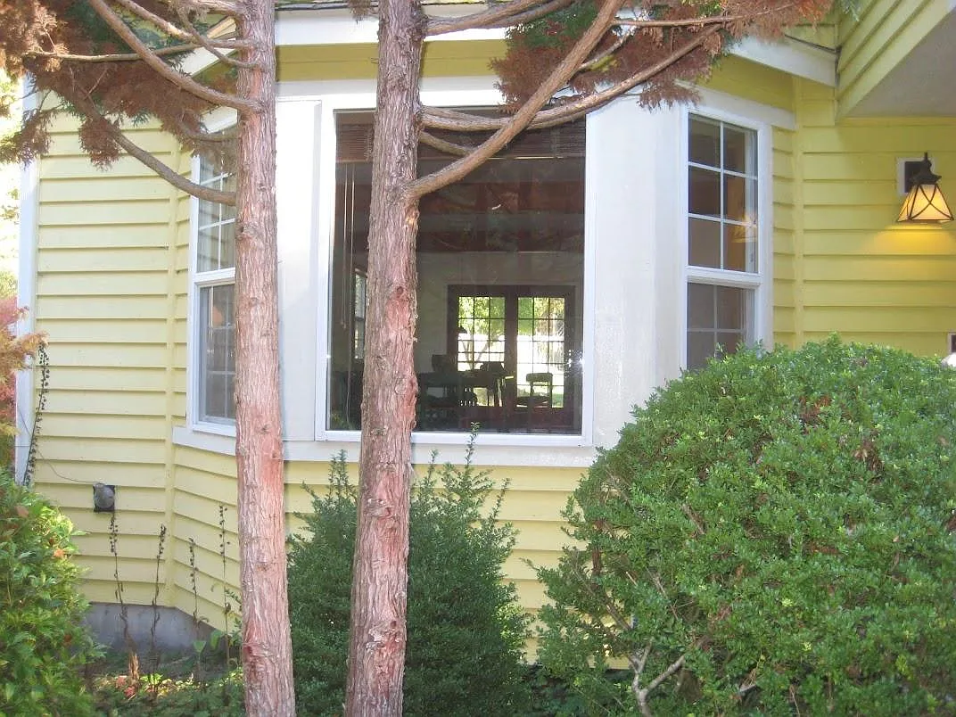 320 Timberline Dr — Photo 2